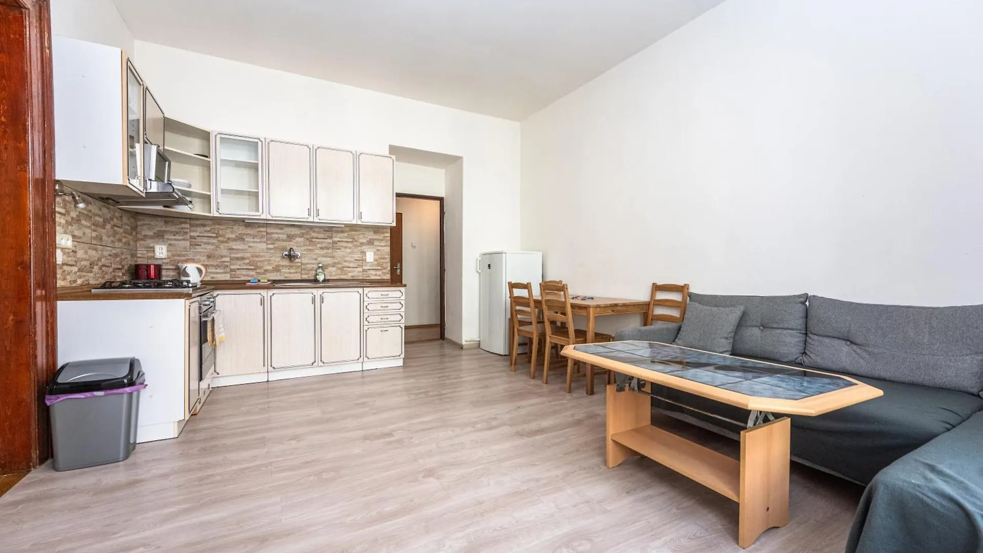 Apartment Charkovska 18 Praga