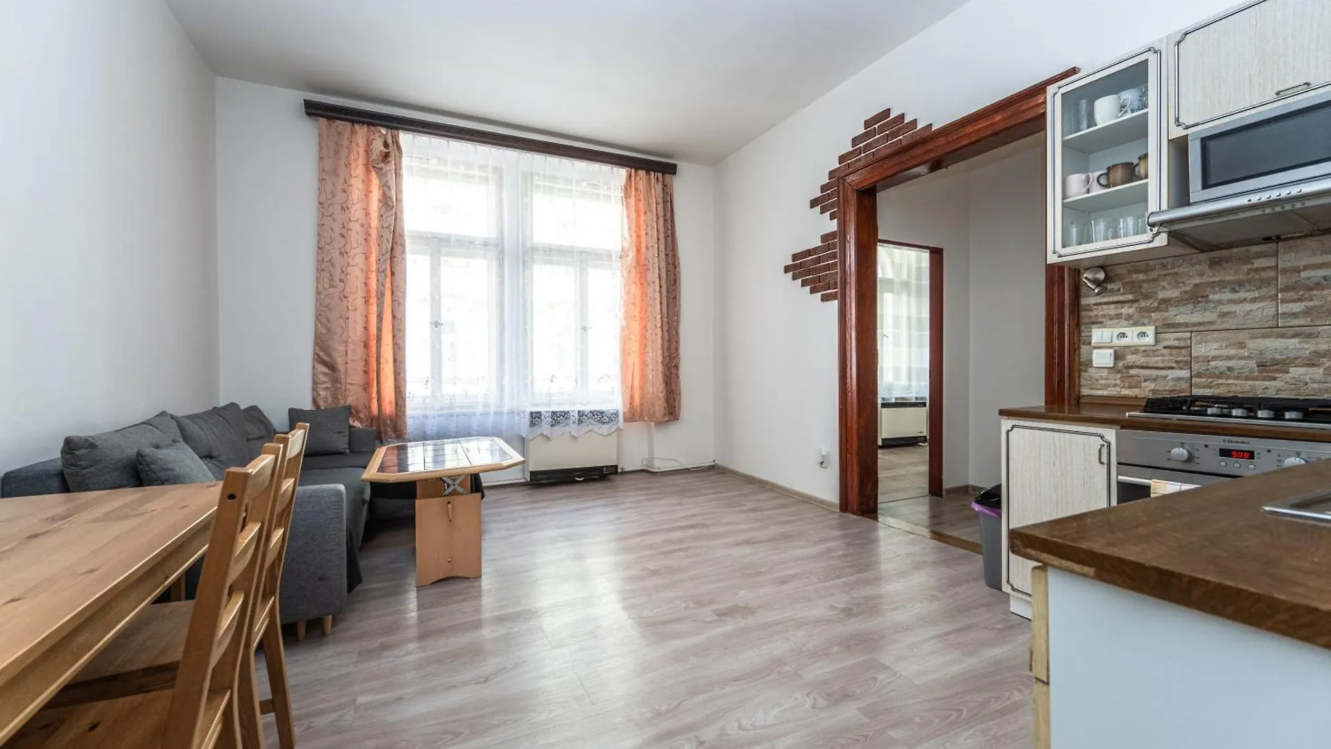 Apartment Charkovska 18 Praga