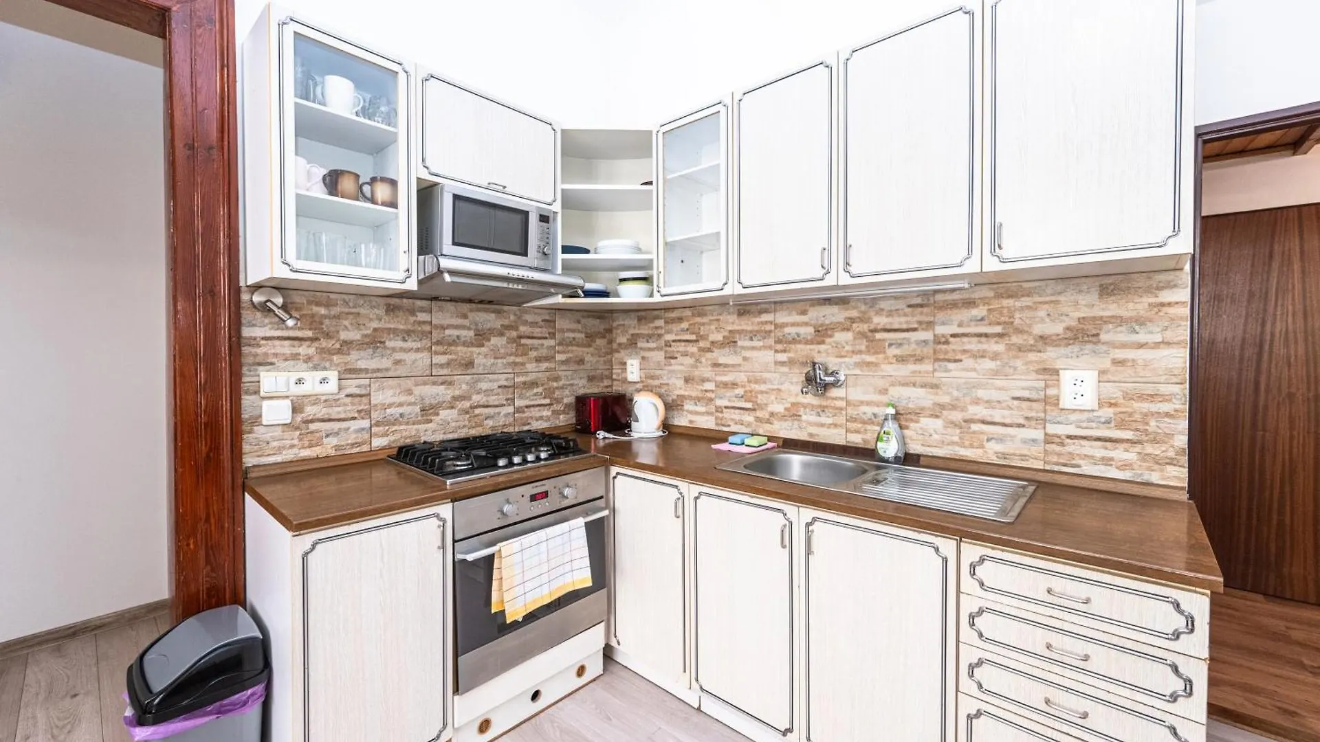 Apartment Charkovska 18 Praga República Checa
